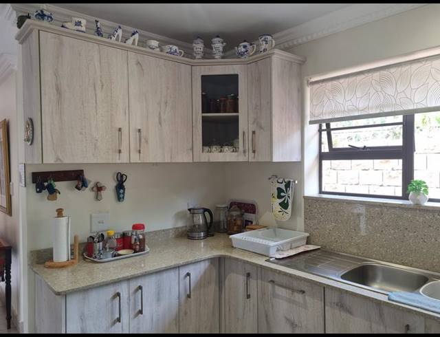 2 BEDROOM HOUSE FOR SALE IN HERSHAM